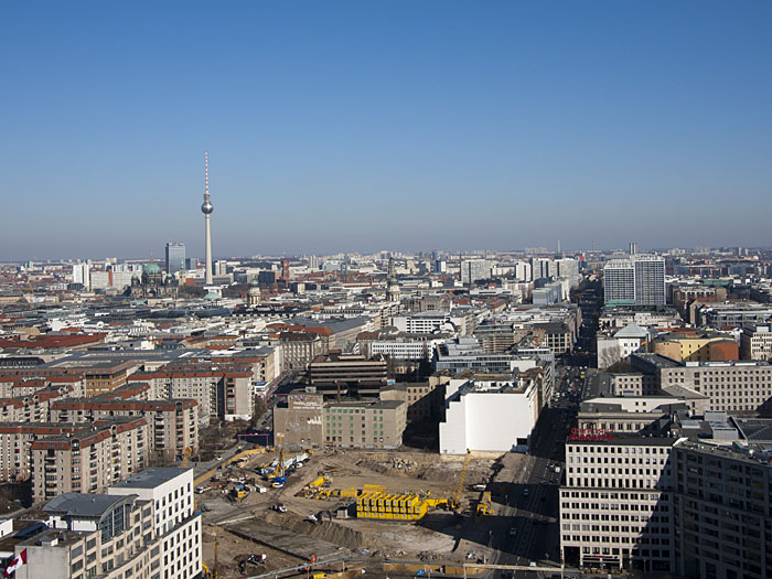 Blick über Berlin vom 24./25. Stock eines Hauses der Daimler-City am Potsdamer Platz