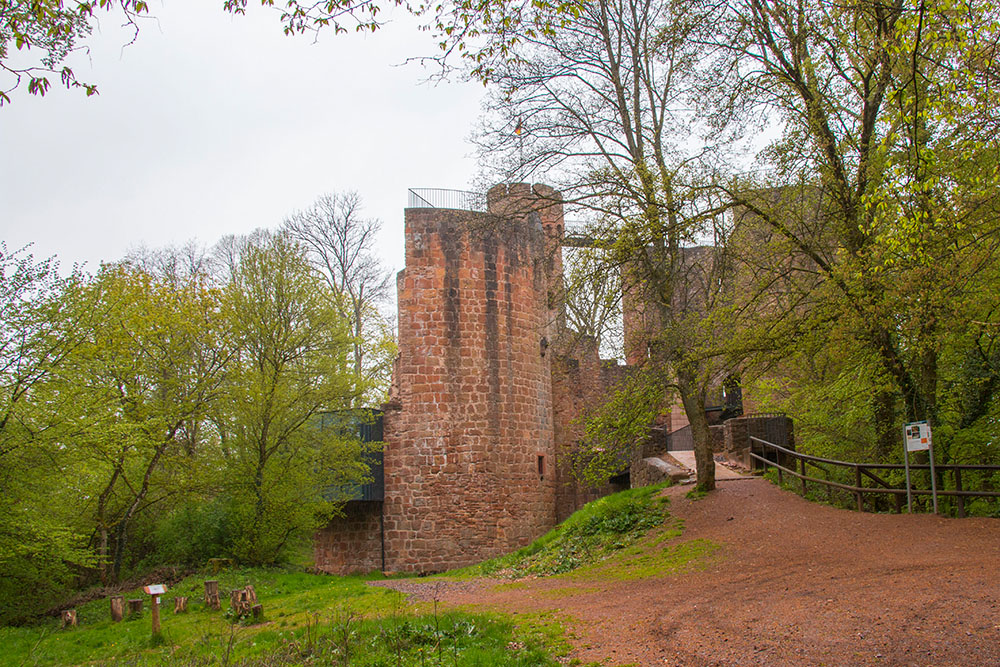 An der Burg Montclair