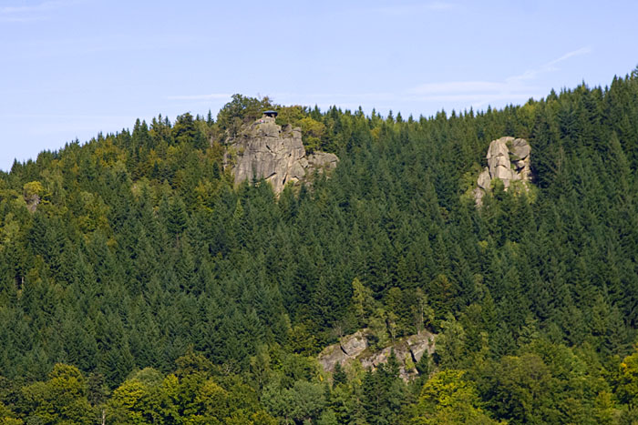 Vom Wiedenfelsen aus sieht man (links oben) die Hertahütte, unser nächstes Etappenziel