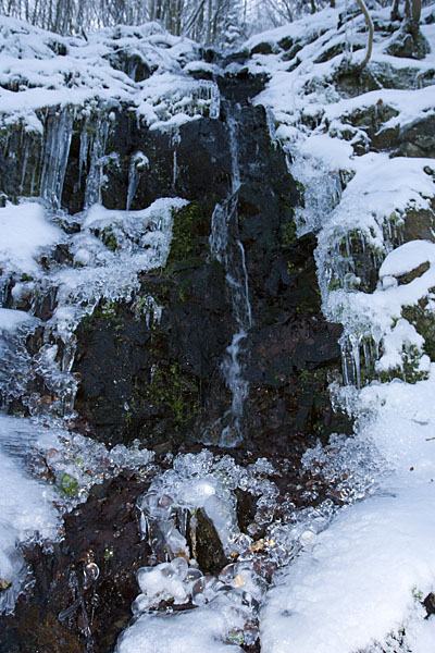 Eisiger Wasserfall