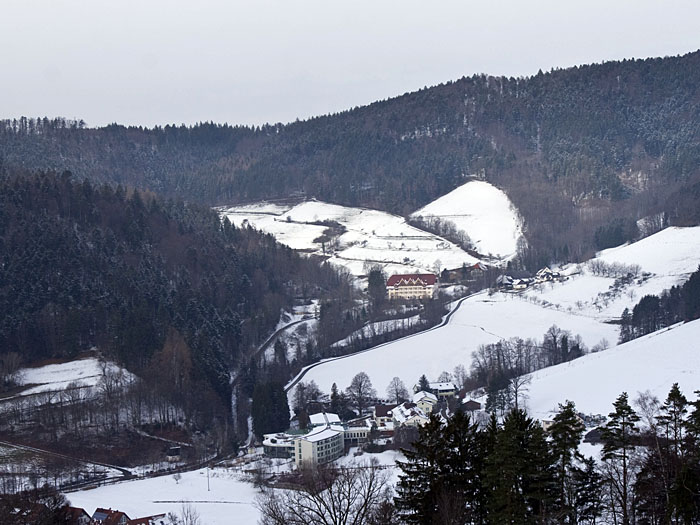 Blick auf die Schwarzwaldklinik