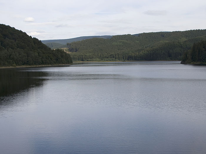 Auf der Seeseite gibt es natürlich Wasser ;-)