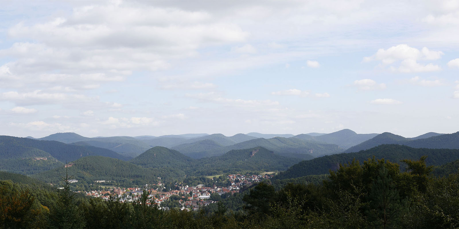 Sicht vom Hauensteinblick auf - natürlich Hauenstein ;-)