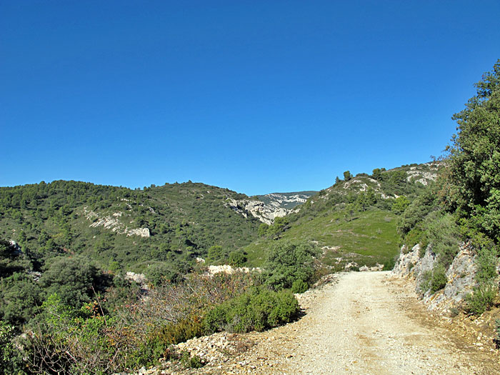 Weg am Rande der Schlucht