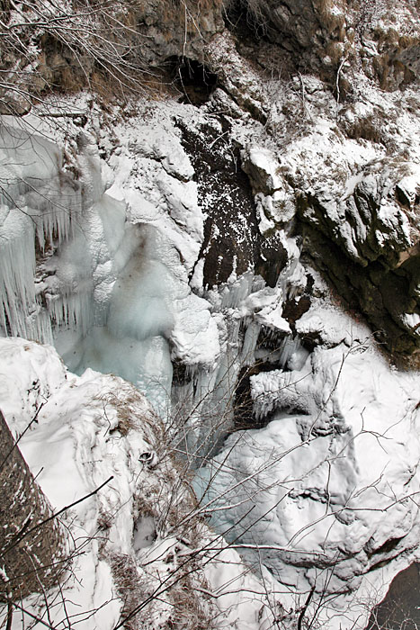 Gefrorener Wasserfall