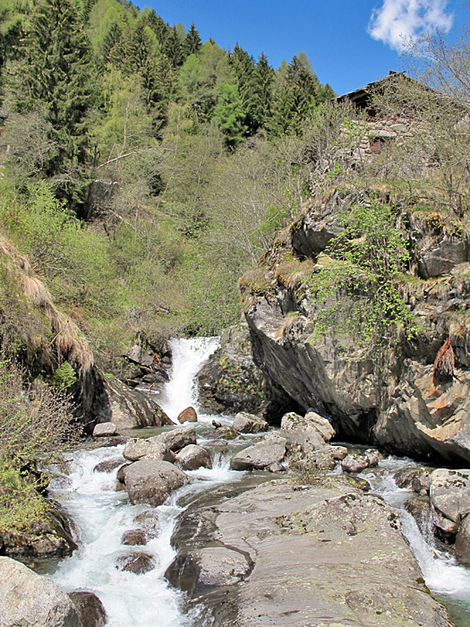 Dieser Bach speist den Fall