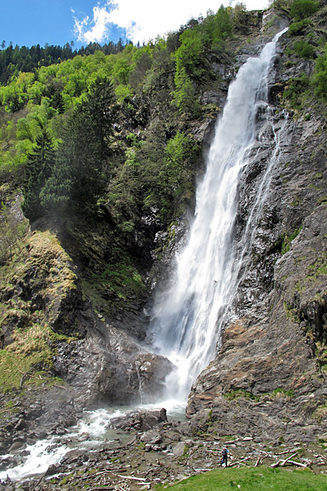 Nochmal der Wasserfall in seiner gesamten Pracht