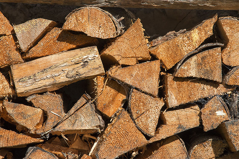 Holz vor der Hütten ;-)