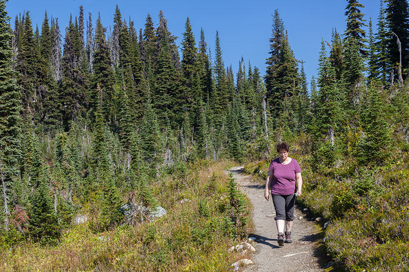 ... ein kurzes Stück wandern wir nun auf einem Indianerpfad