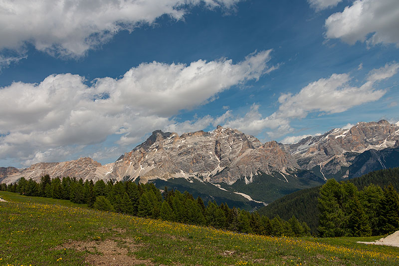 ... und den Blick auf die Berge