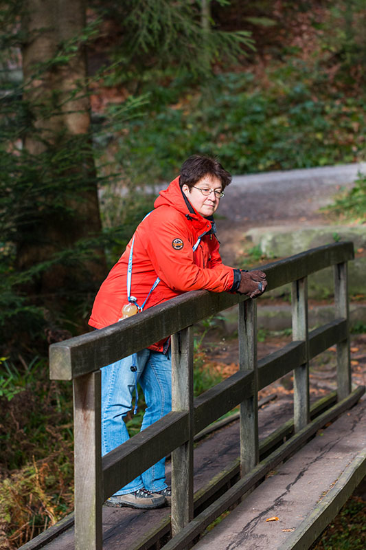 Vroni auf der Brücke