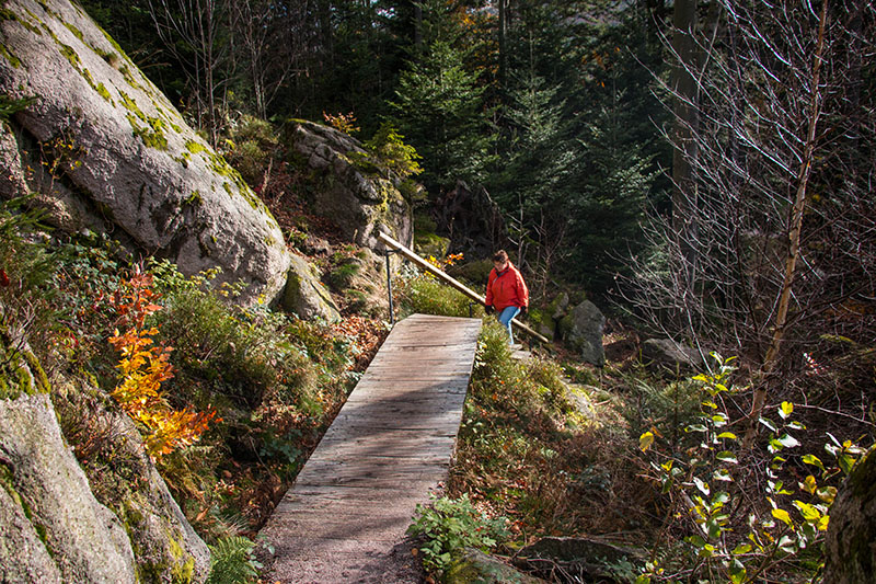 Auf dem Weg sind einige Treppenstufen zu meistern