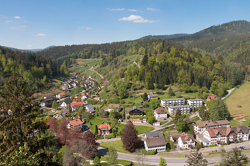 Aussicht vom Verlobungsfelsen Richtung Schönmünzachtal