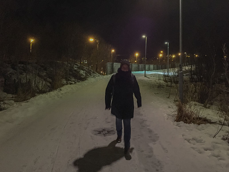 Gut, dass die Wege beleuchtet sind