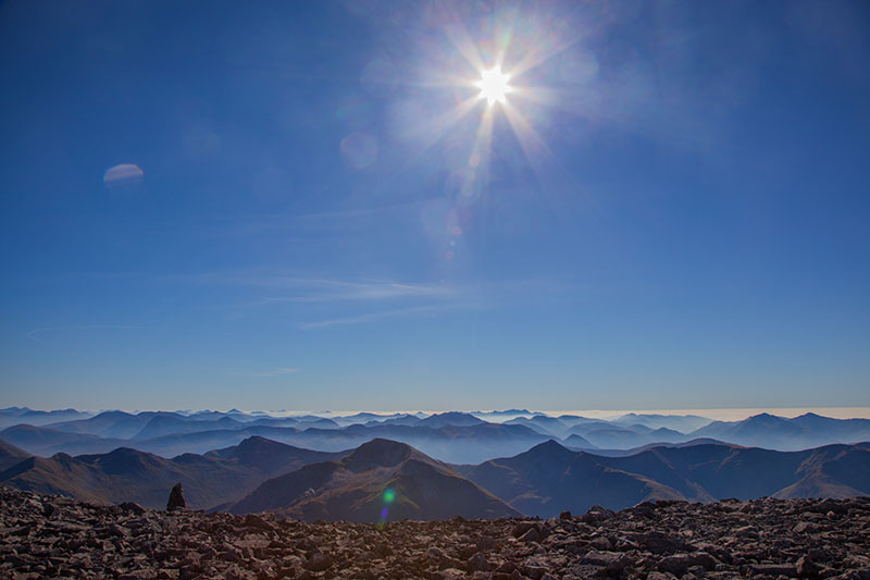 Blick über die umgebenden Gipfel