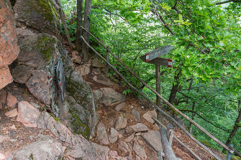 Hier müssen wir etwas klettern ...