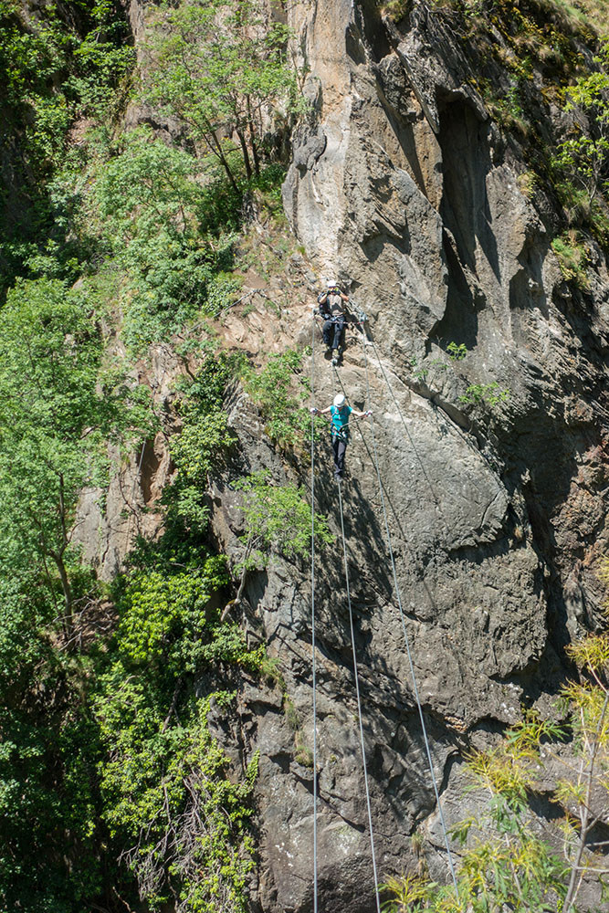 Wir schauen uns zunächst nur die Seilbrücke an (weil wir den Einstieg verpasst haben)
