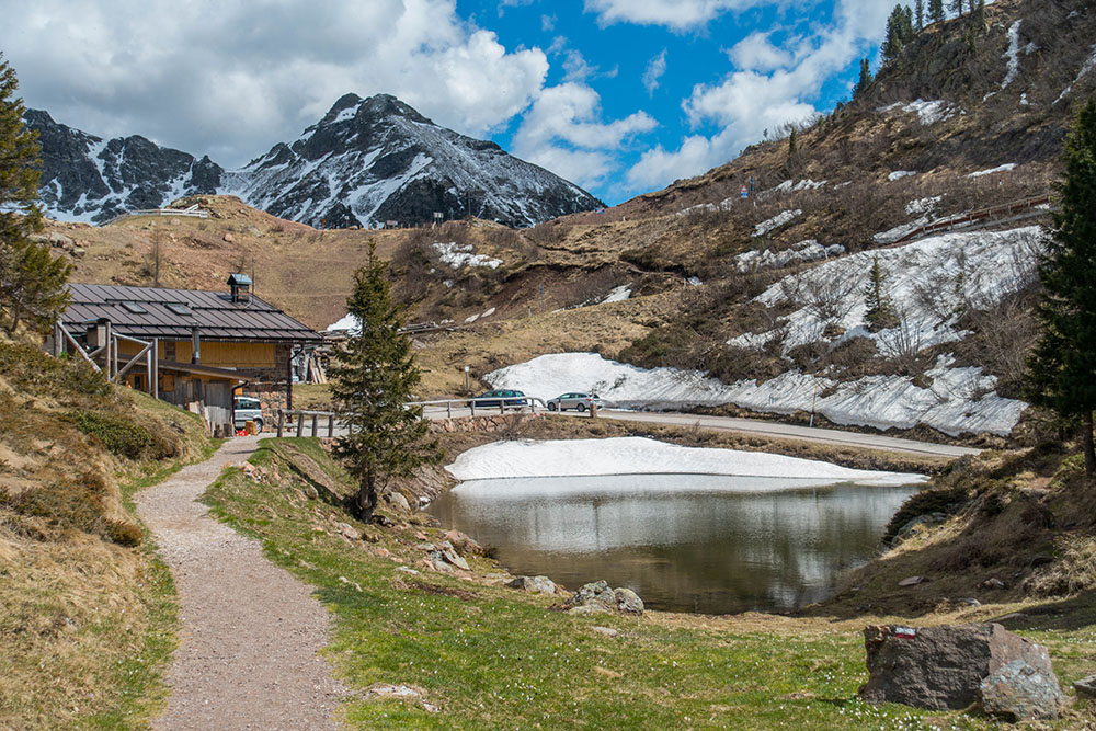 Kleiner See vor der Passhöhe