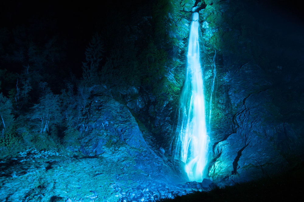 ... wird auf den Bildern aber immer nur eine Farbe dargestellt