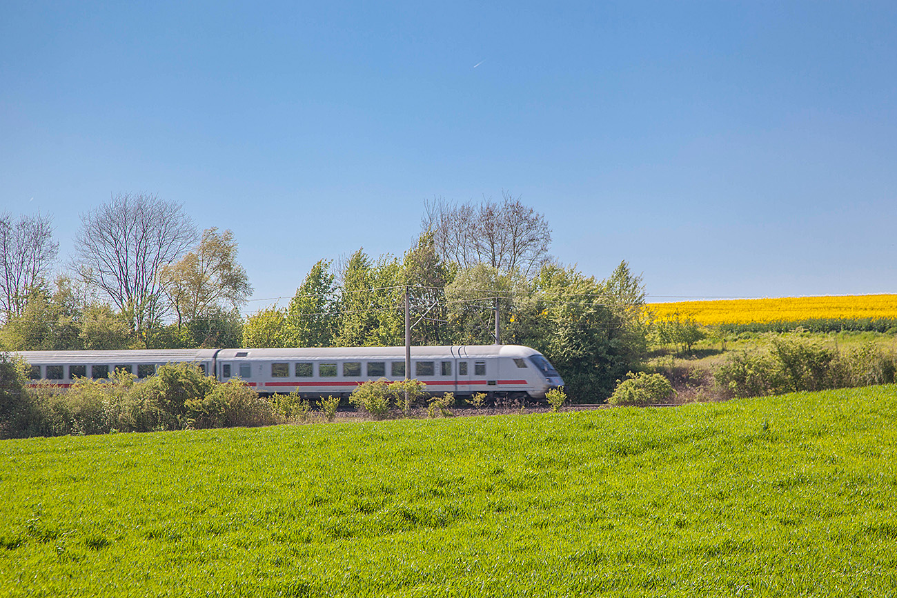 Natürlich darf die Eisenbahn nicht fehlen ;-) 