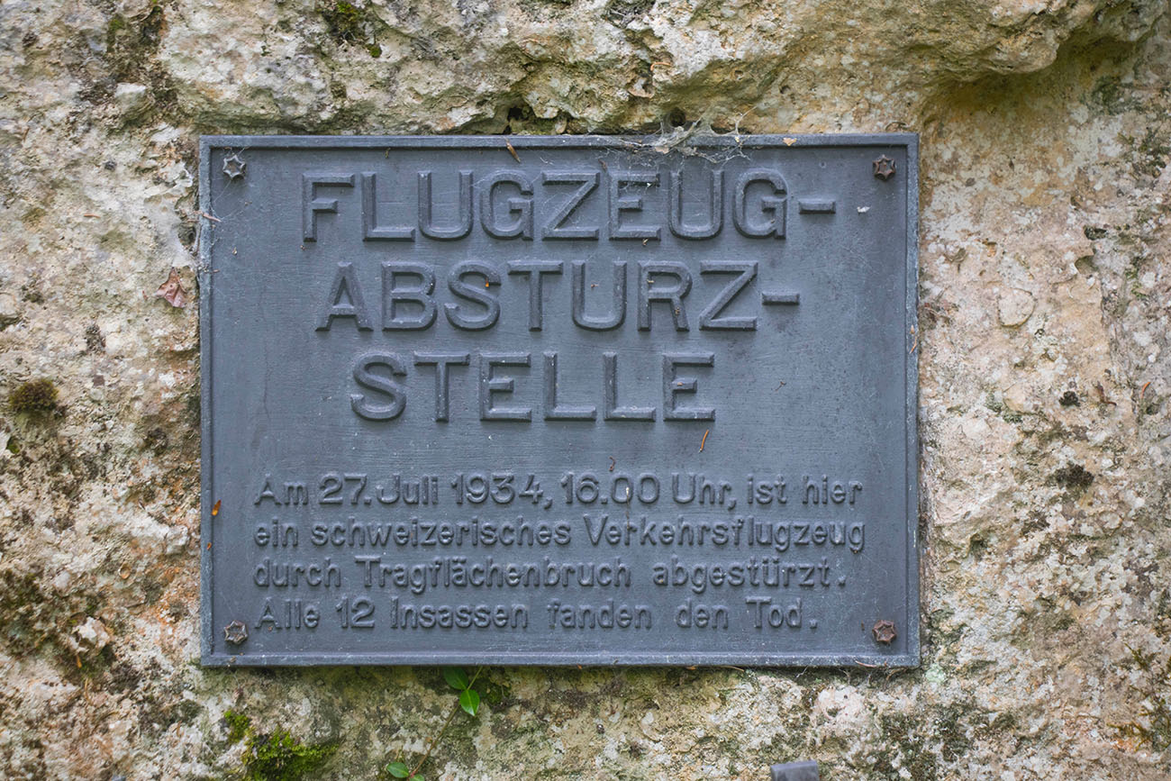 Frühere Absturzstelle im Wald 