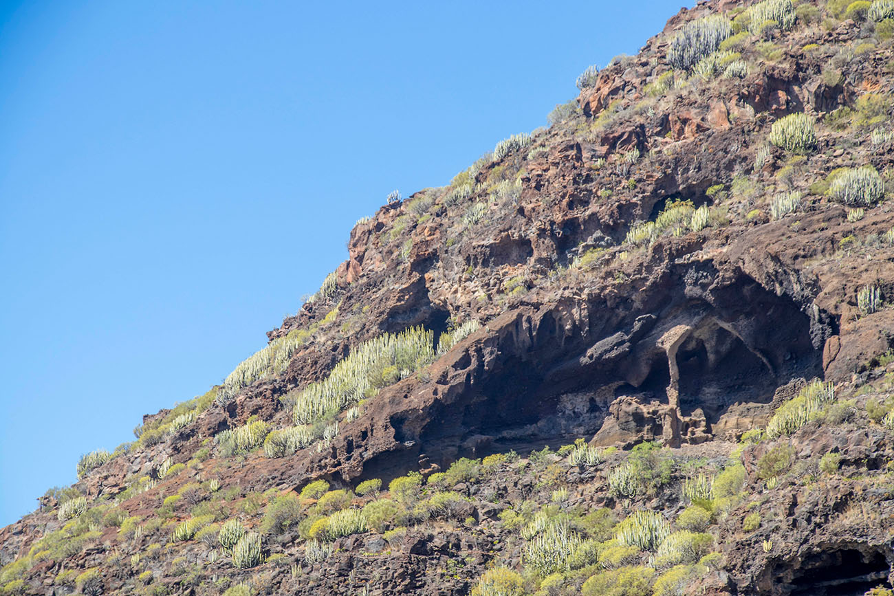 Eingestürzte Vulkanhöhle 