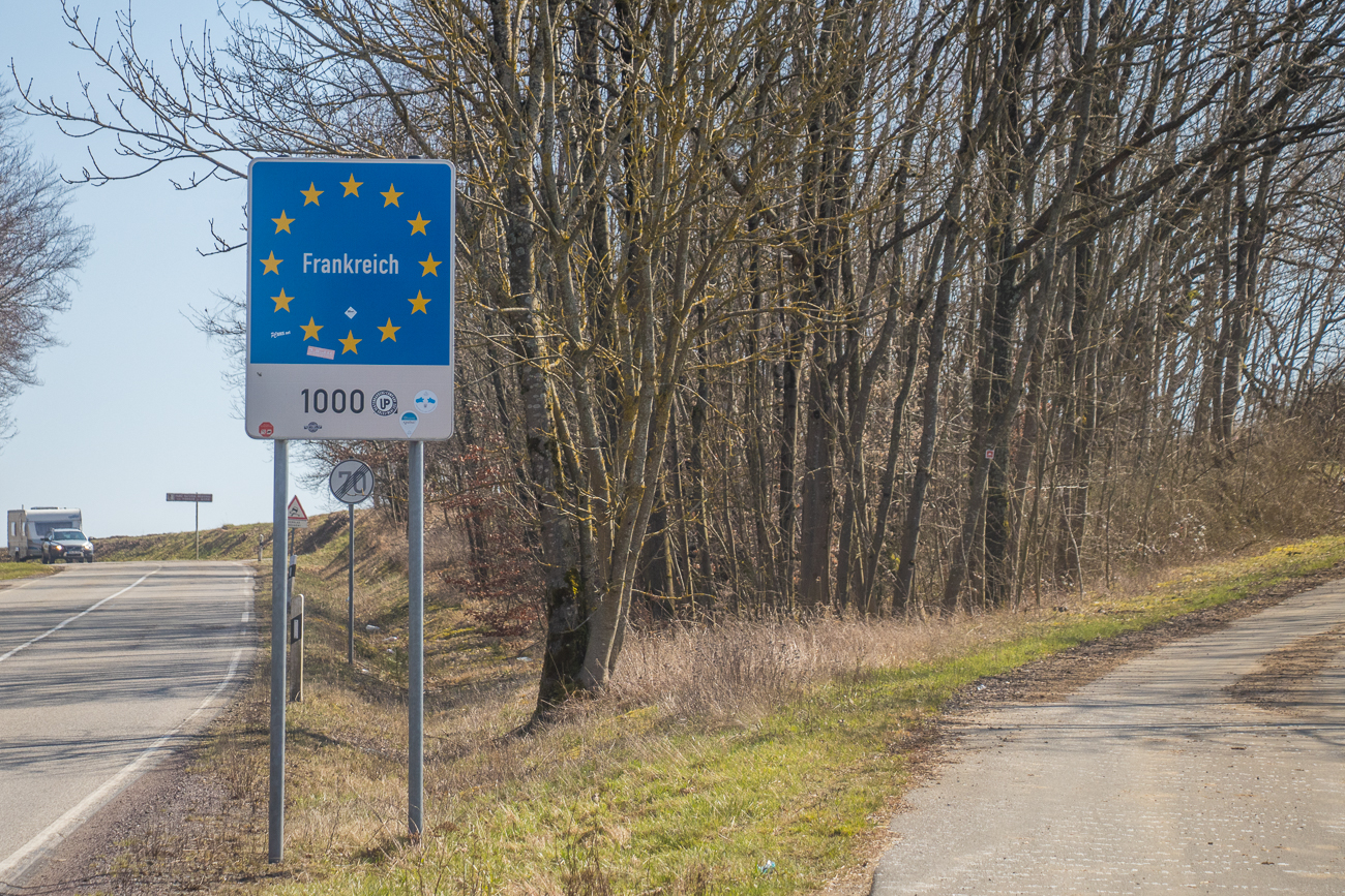 Ein Stückchen führt der Weg auch durch Frankreich