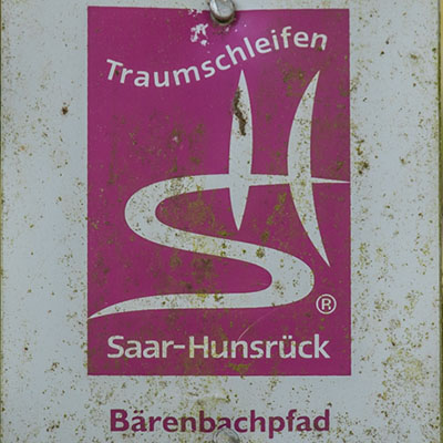 Kennzeichnung des Premiumwanderweges Bärenbachpfad 