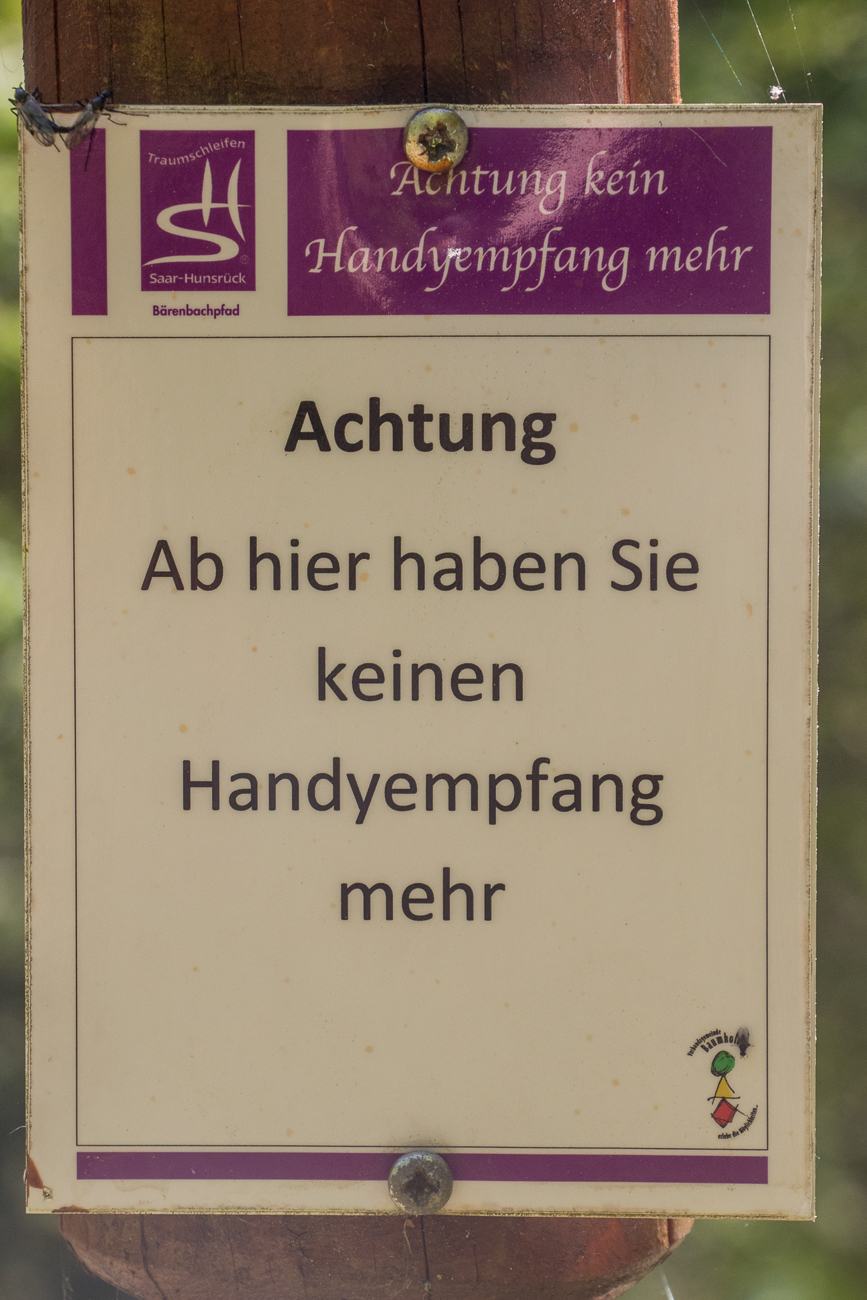 Von diesem Schild aus ... 