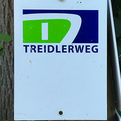 Kennzeichnung des Premiumwanderweges Treidlerweg