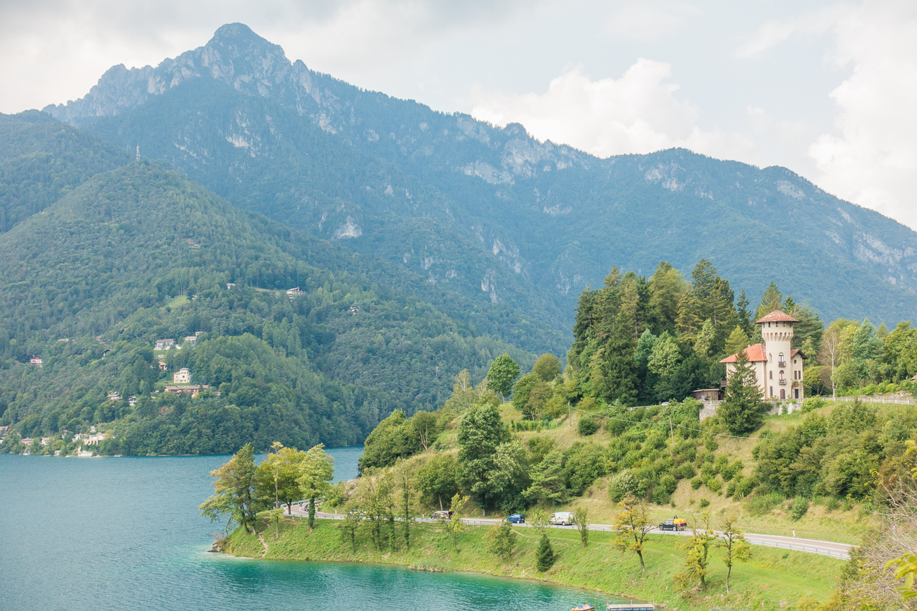 "Schlösschen" am See