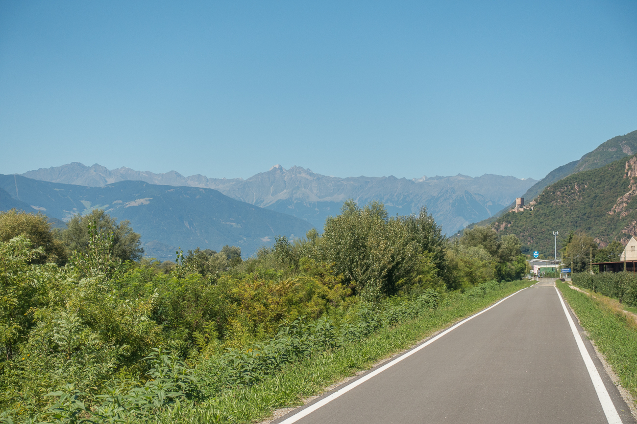 Burgruine Neuhaus bei Terlan (etwas klein aus dieser Entfernung)
