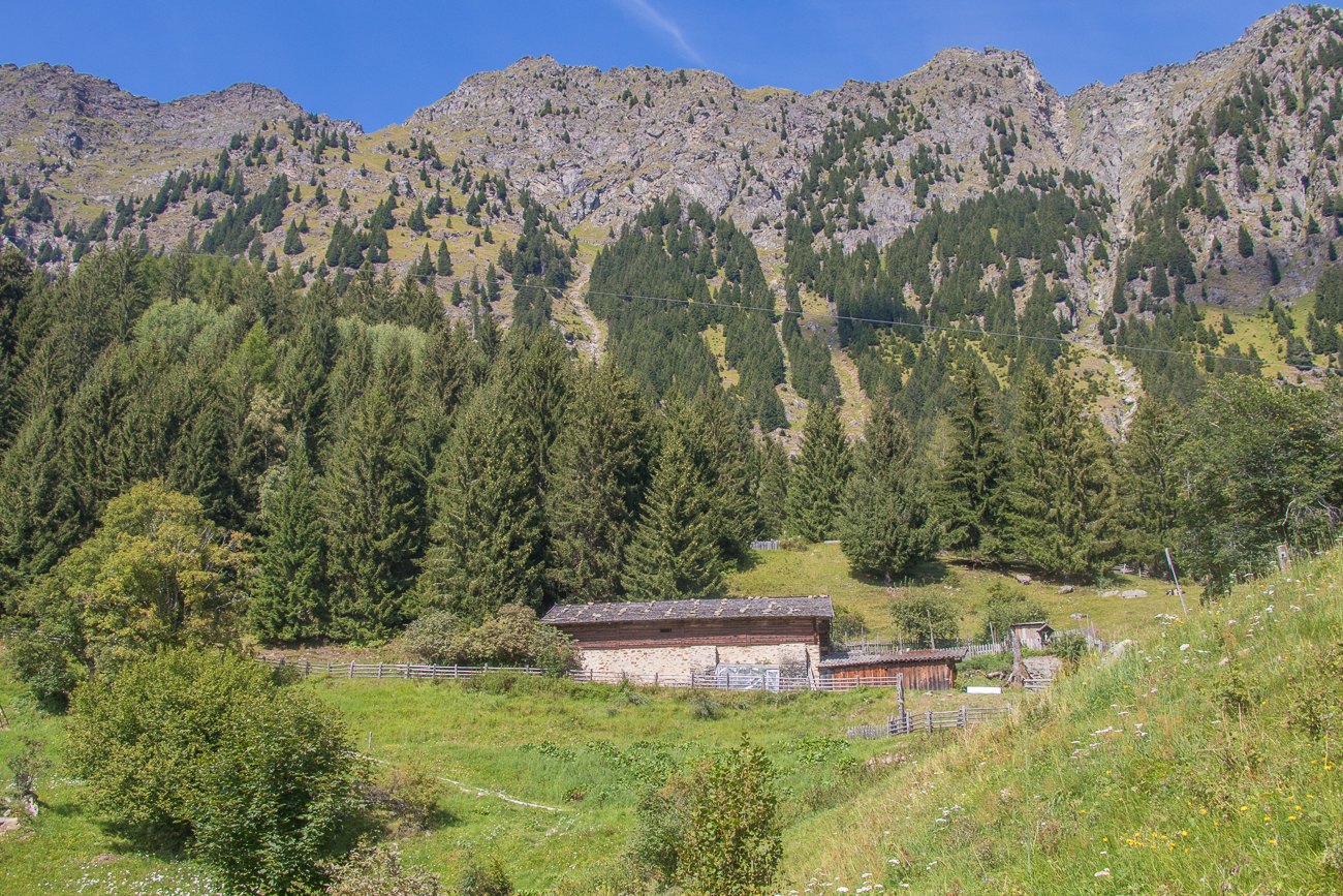 Schön gelegene Hütte ...