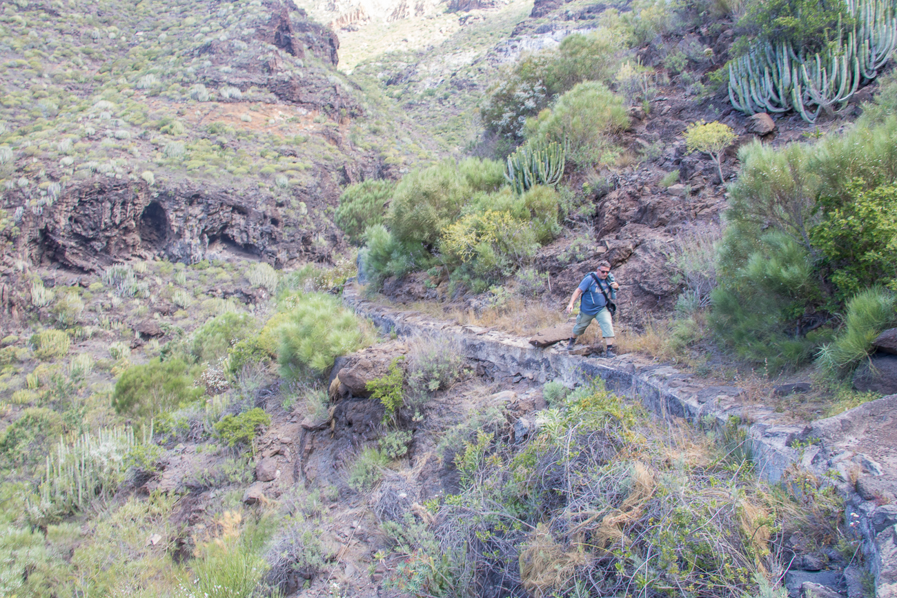 Eine Weile laufen wir auf dem Wasserkanal ... 