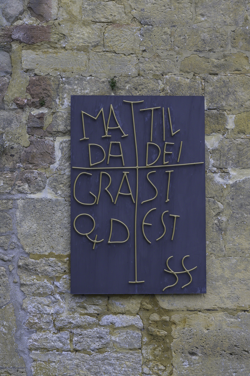 Matilda dei Grasi ad est -> Matilda ist am Grassi?
