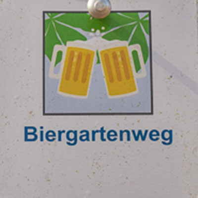 Kennzeichnung des Biergartenwegs