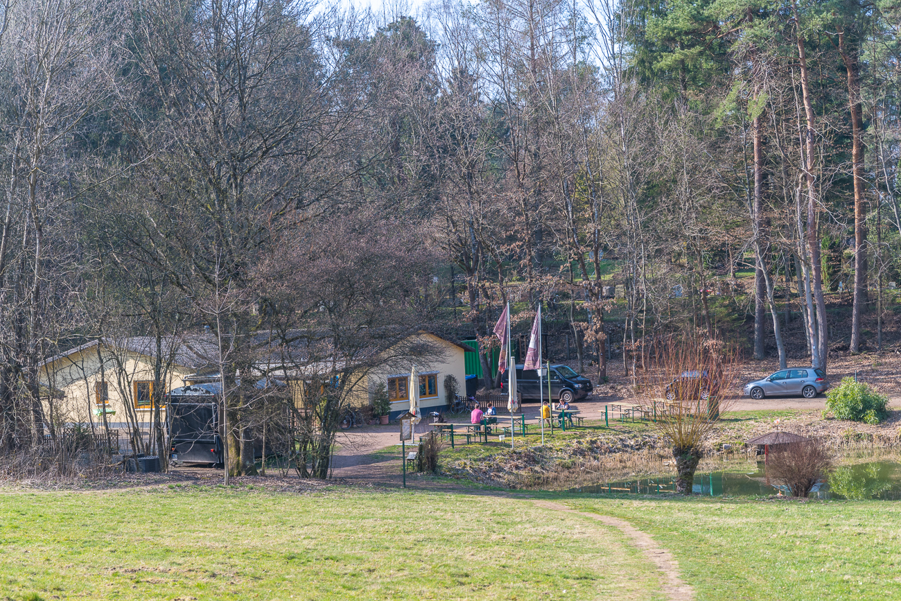Angelweiher mit Biergarten ;-)