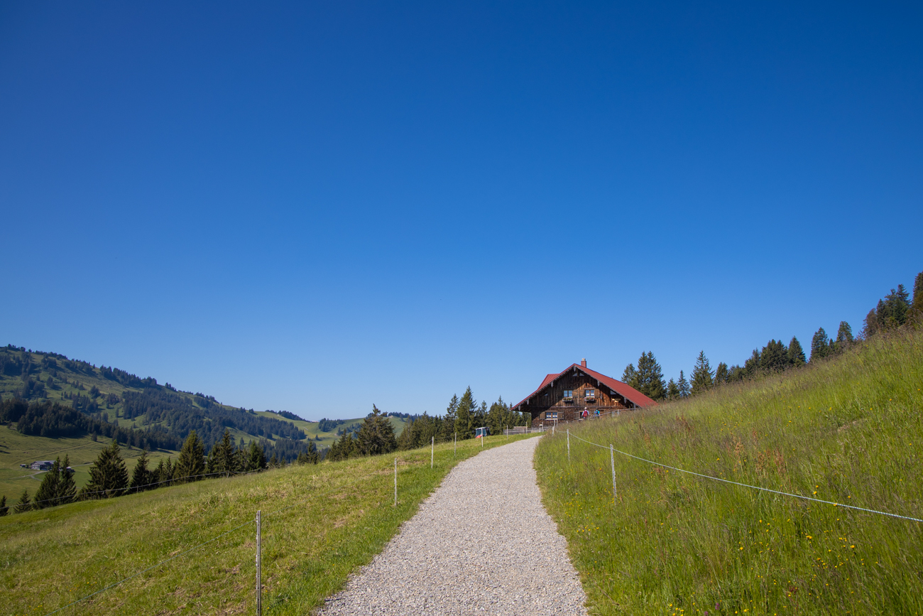 Schön gelegener Hof