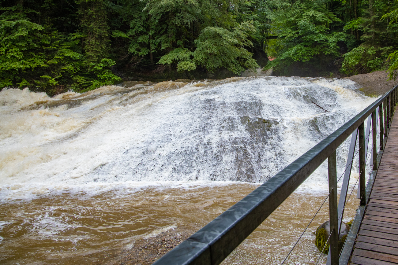 Am nächsten Wasserfall