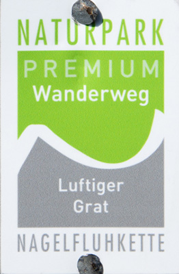 Kennzeichnung des Premiumwanderwegs Luftiger Grat