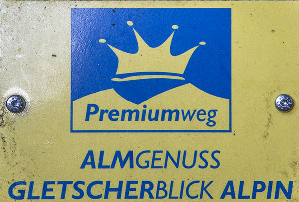 Kennzeichnung des Premiumwanderwegs Alpin "Gletscherblick"