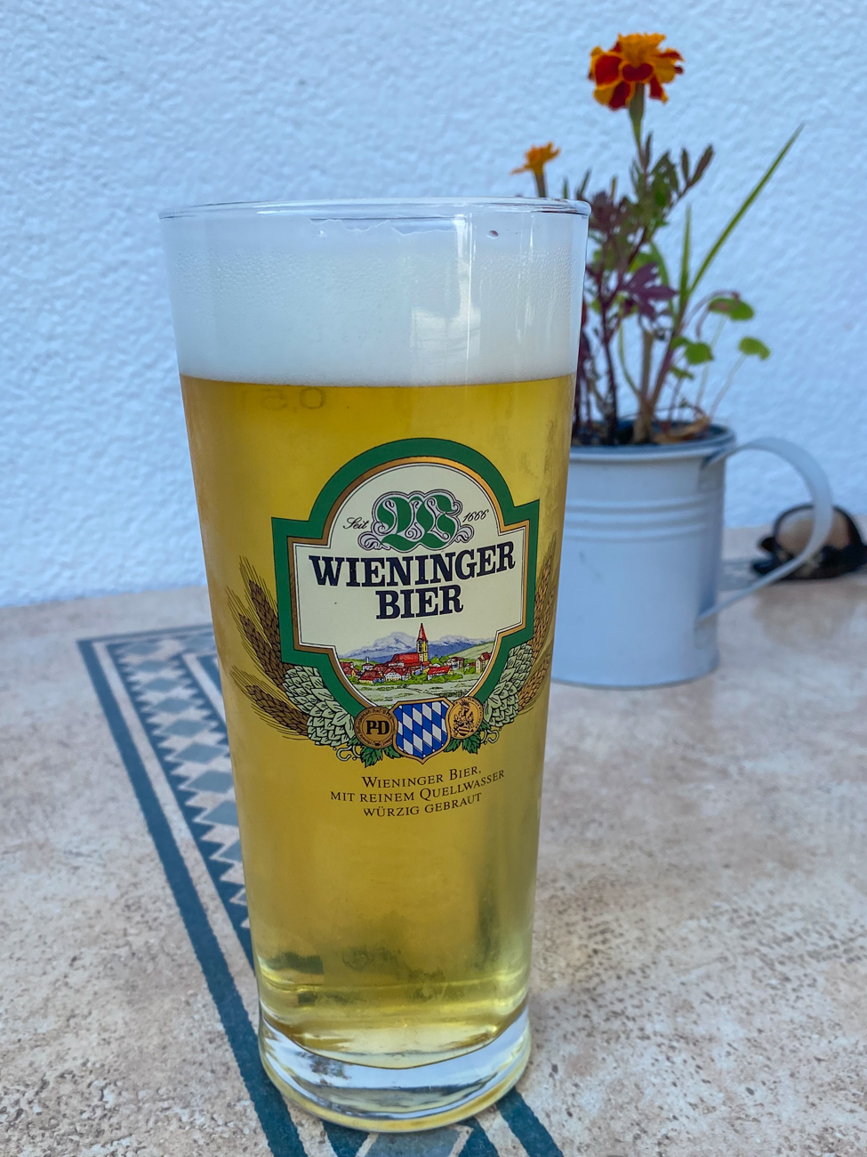 Kühles Bier [frigus cervisia] ;-)