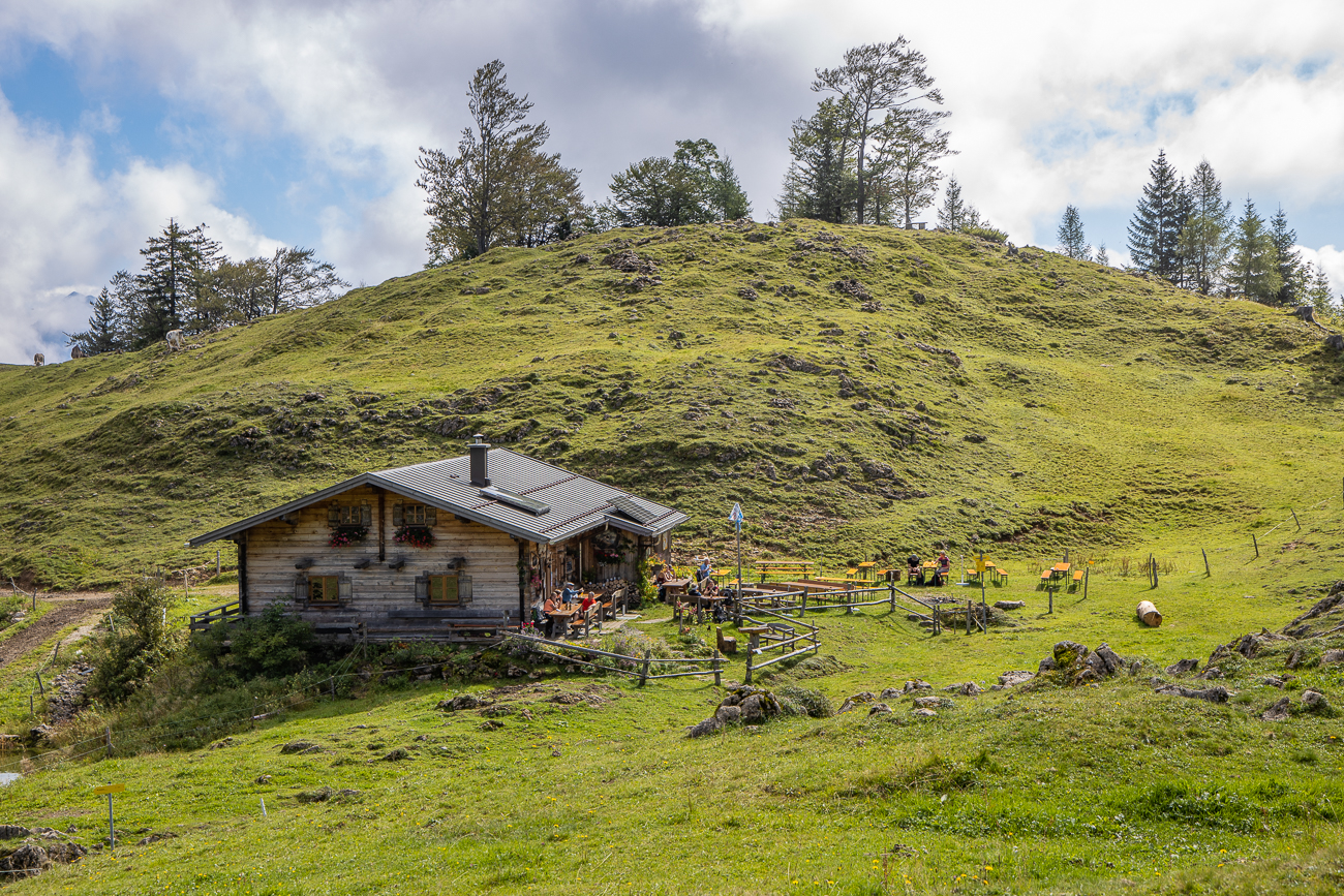 Nach einer Stärkung setzen wir den Weg fort