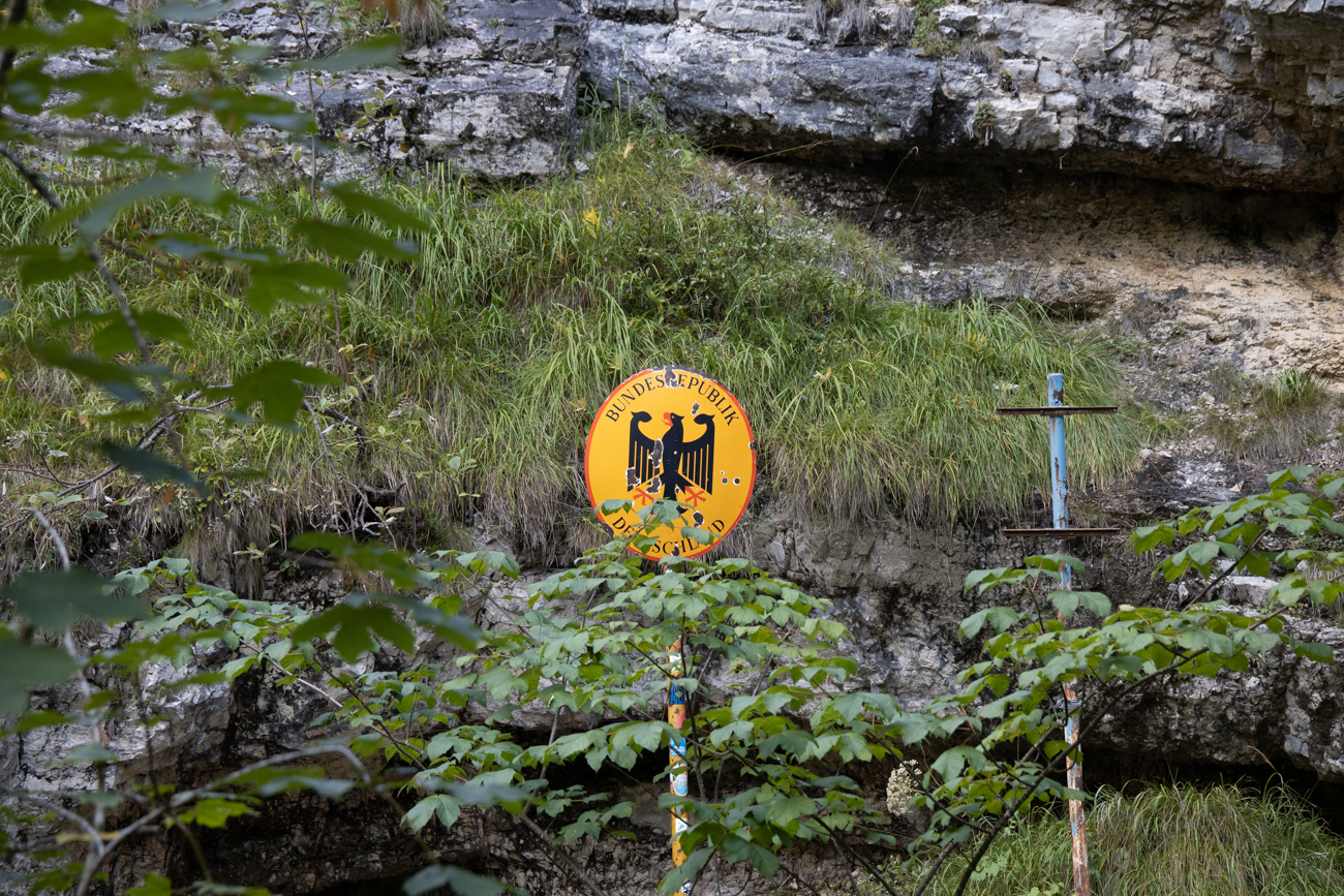 ... hinter dem Wasserfall ist man wieder in Deutschland