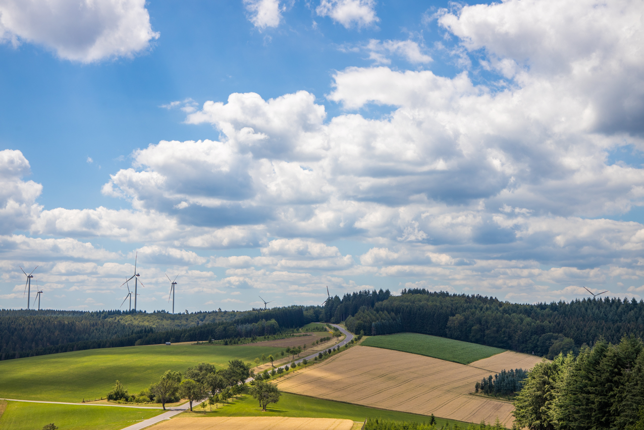 Landstraße zum Grillplatz