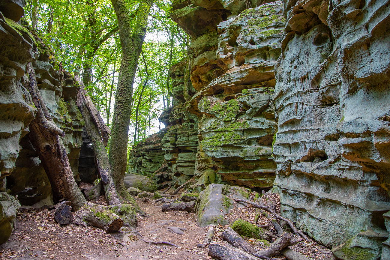 Noch durch eine letzte Felswand ...