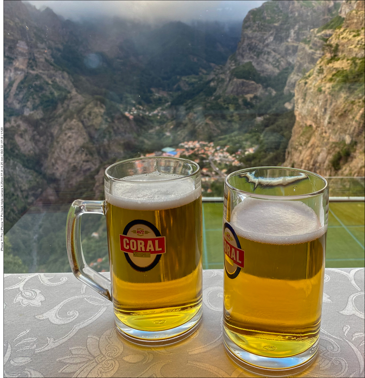 Mit einem isotonischen Kaltgetränk lässt sich die Aussicht besonders gut genießen ;-)