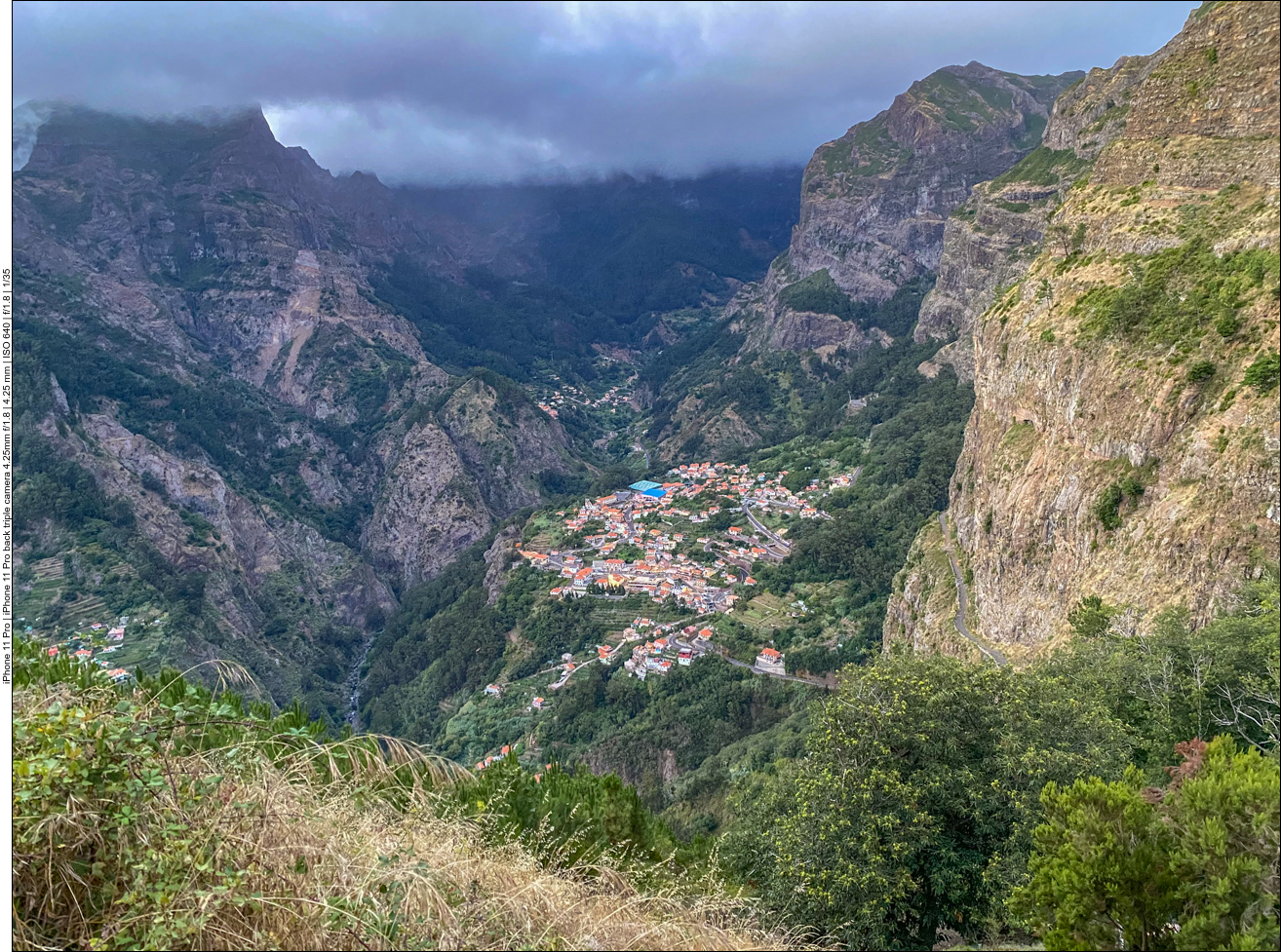 Noch einige Blicke in die Schlucht ...