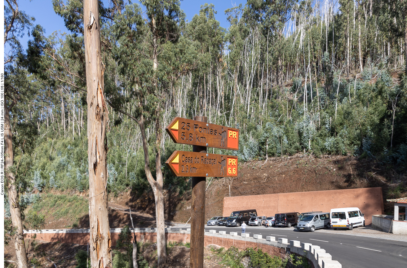 Wir werden mit einem Kleinbus abgeholt unz zum Start der Wanderung gebracht