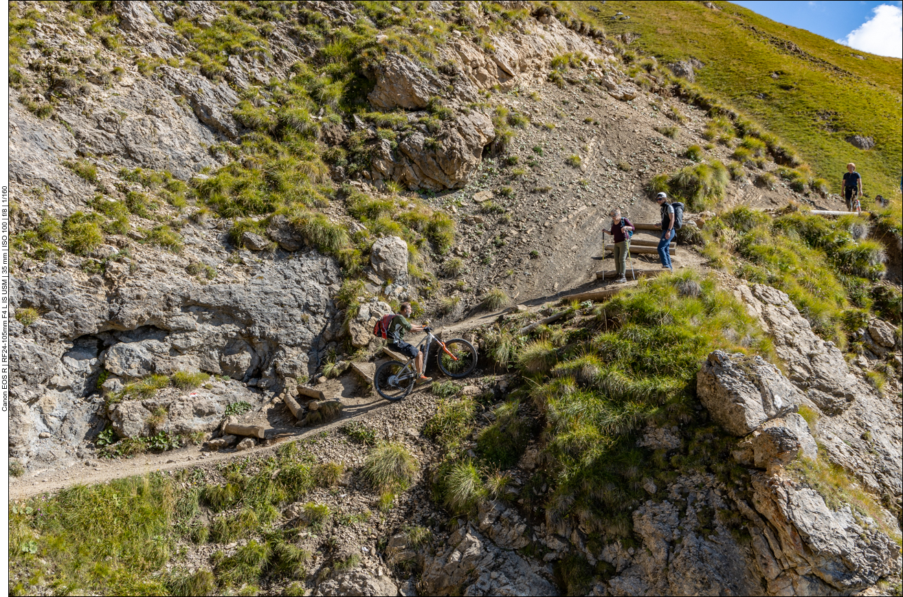 Bei den zahlreichen Wanderern, sollte man evtl. an einem anderen Tag mit dem MTB diese Strecke meistern